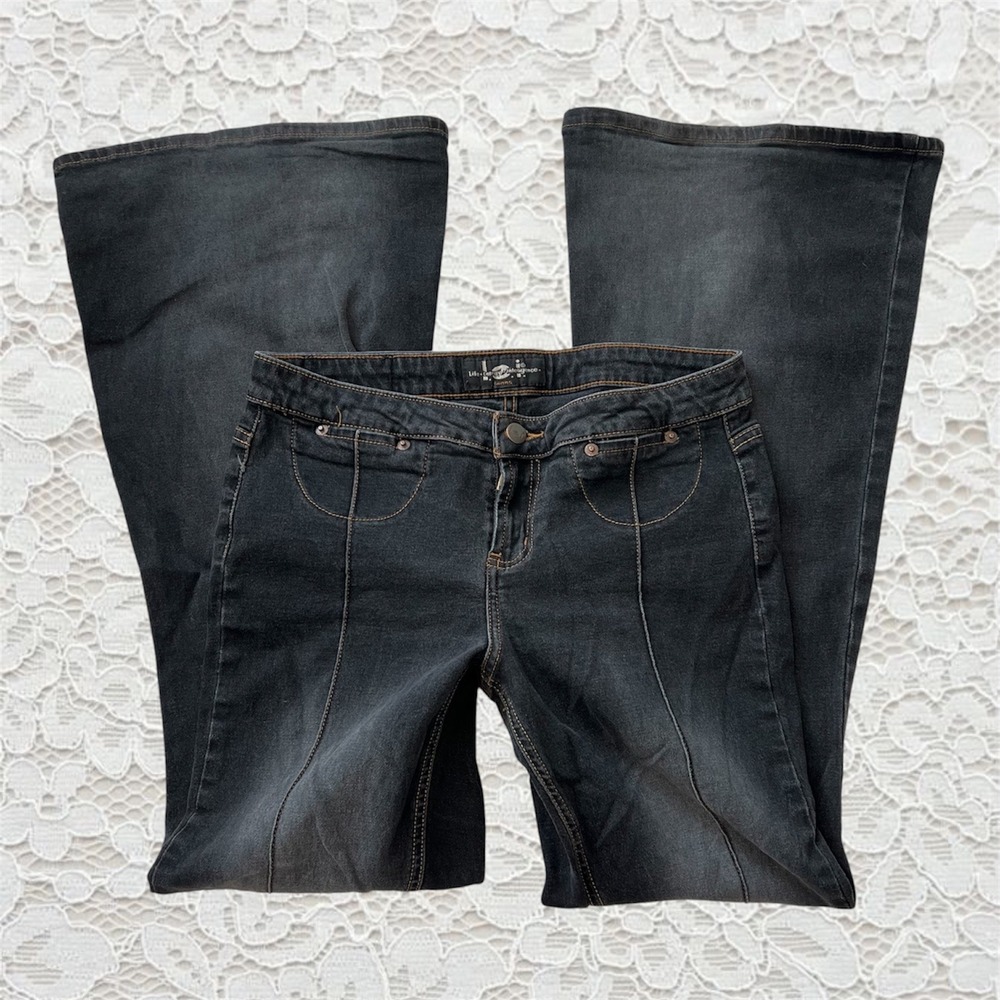 vintage lei low rise flare jeans with cute front pockets
